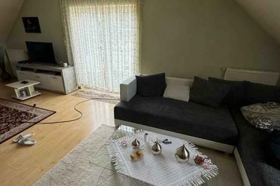 2 Wohnzimmer Balkon