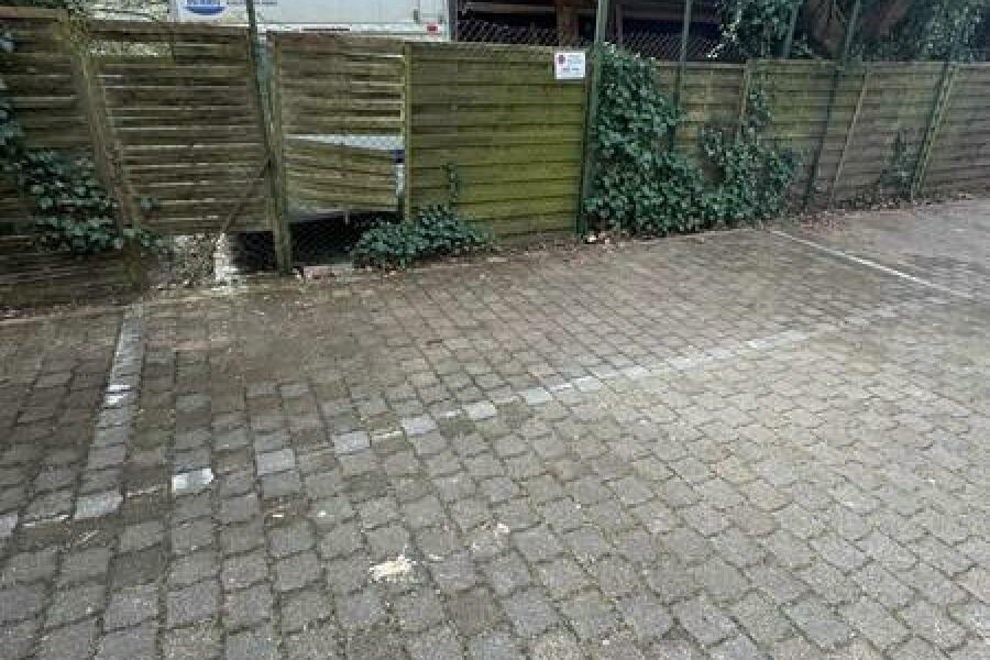 22 Parkplatz