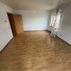 3 Wohnzimmer mit Balkonzugang