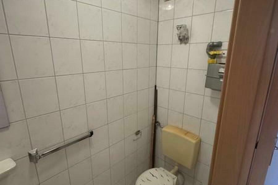 16 Gäste WC