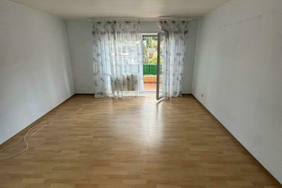 4 Wohnzimmer