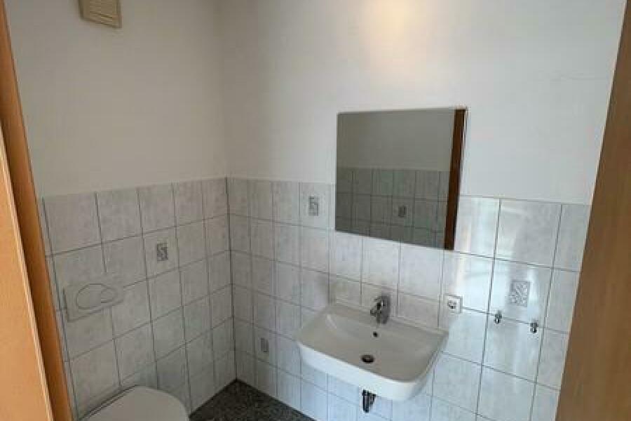 9 Gäste WC