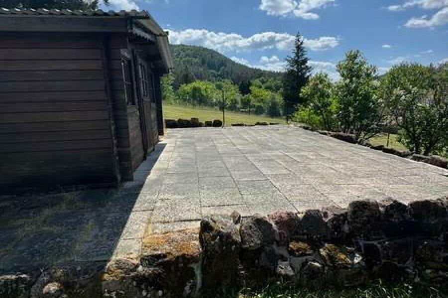 21 Grillhaus mit Terrasse