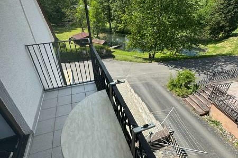 73 Balkon im OG mit Blick zum Weiher