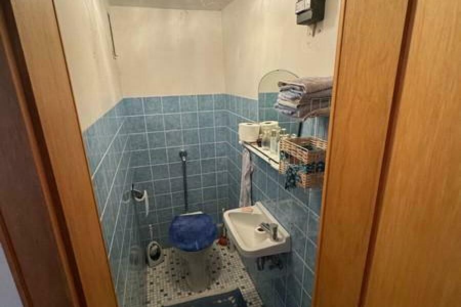 25 Gäste WC