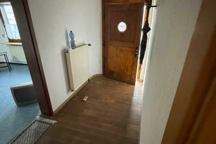 23 Flur zum Haupteingang