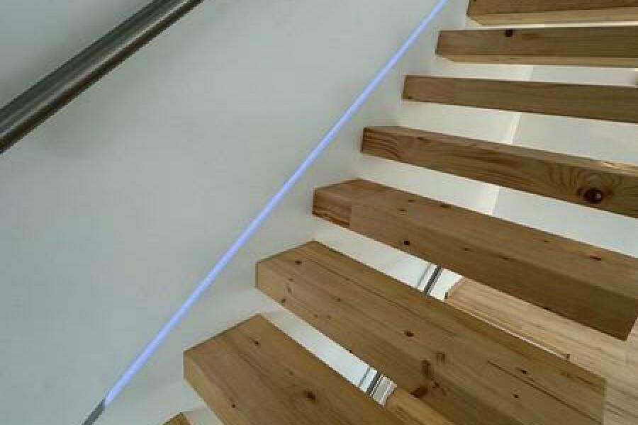 62 Dekobeleuchtung an der Treppe