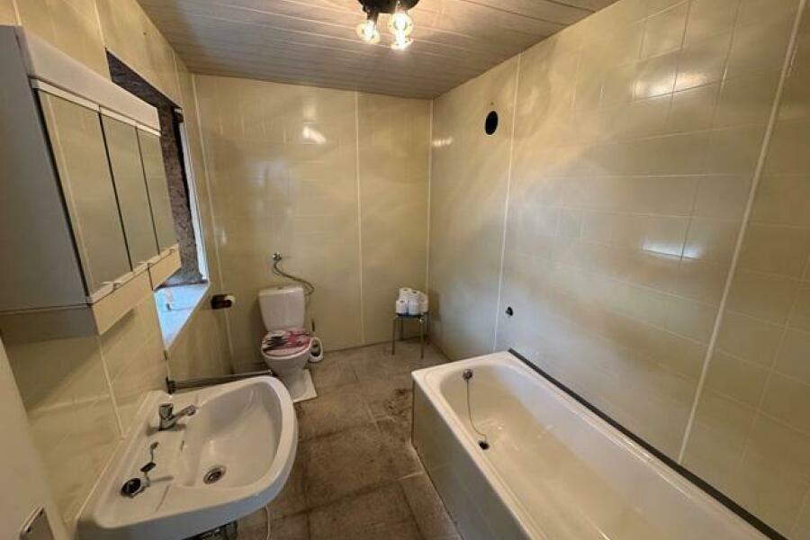 PB14 Badezimmer 1. OG