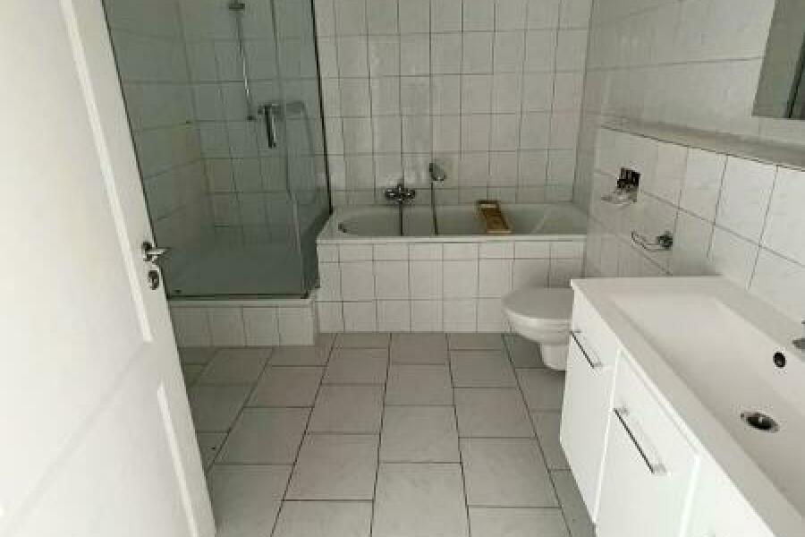 14 Bad nach Sanierung Beispiel 2