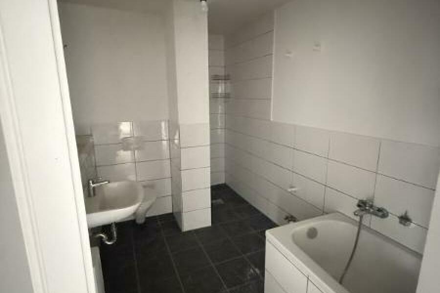 12 Bad nach Sanierung Beispiel