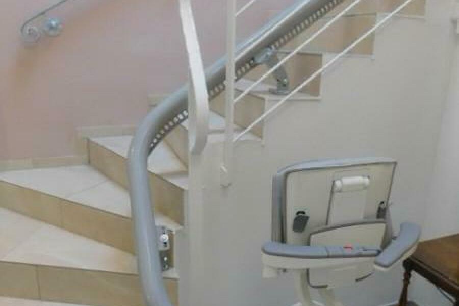 GB15-1 Treppe mit Lifta