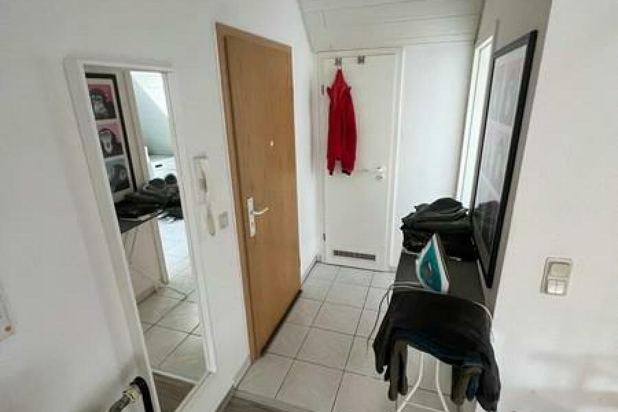 11 Garderobe Flur