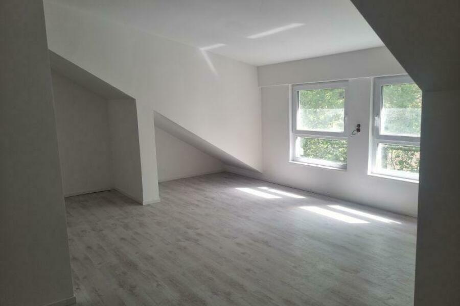 Beispiel Wohnung DG Raum