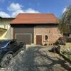 7 Hof mit Scheune Garage und Stall