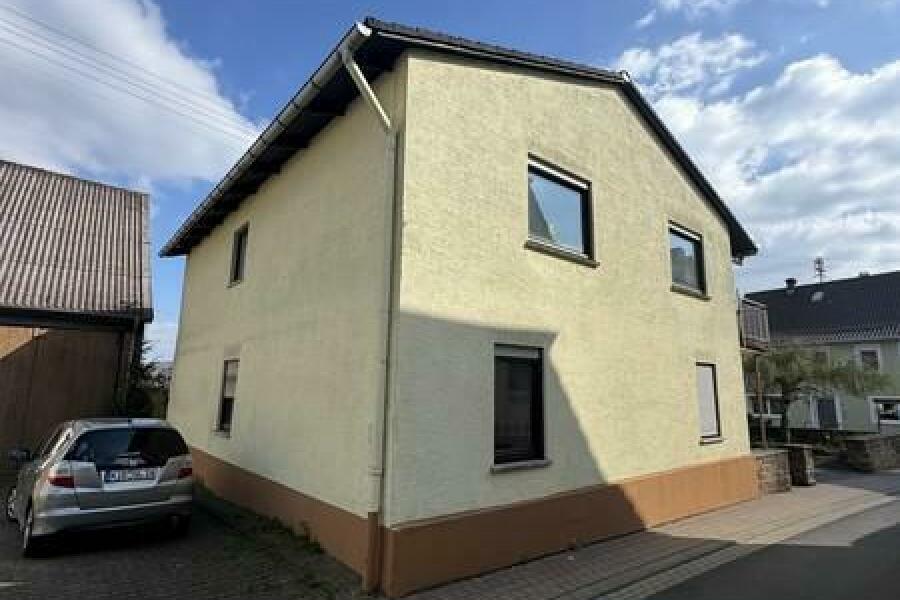 4 Front mit weiterer Seintenansicht