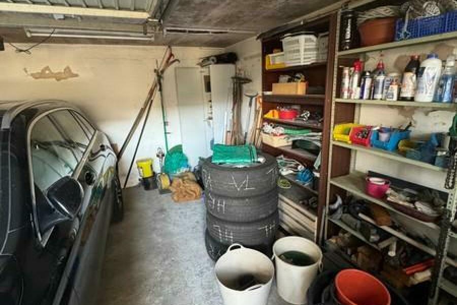 6 Garage innen