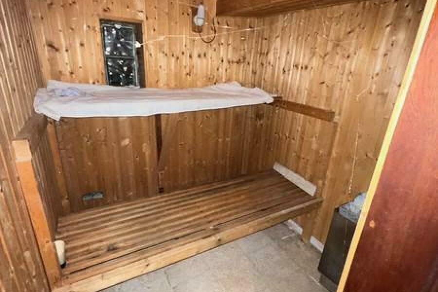 17 Swimmingpool + Sauna (4)