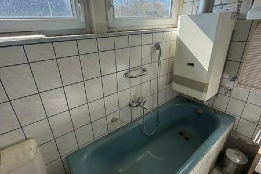 33 Wanne im OG