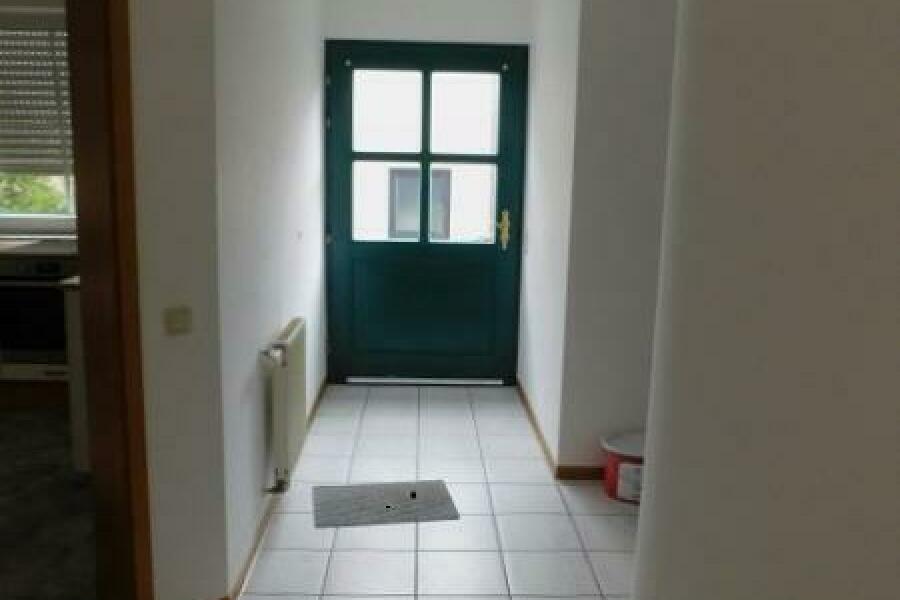 EB1 Wohnungsflur-Eingang