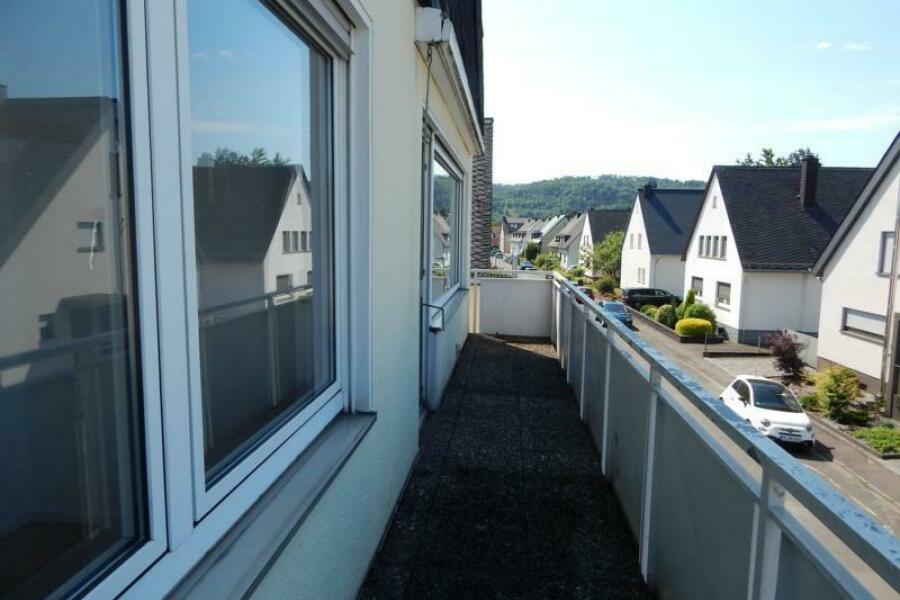 Wohnzimmer Balkon Bild 2