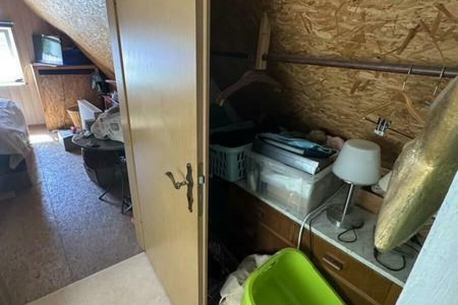 20 Durchgang zum Schlafzimmer