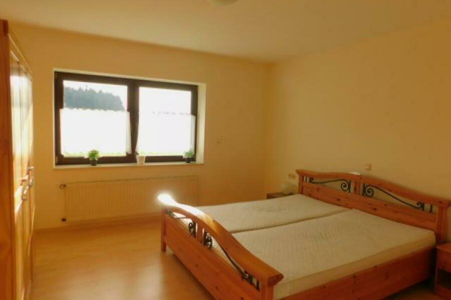 SB11 Schlafzimmer Eltern