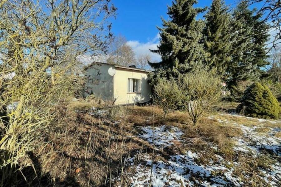 Kleinwohnhaus auf Grundstück