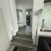 5 Flur und Bad - Treppe zum Wohnbereich